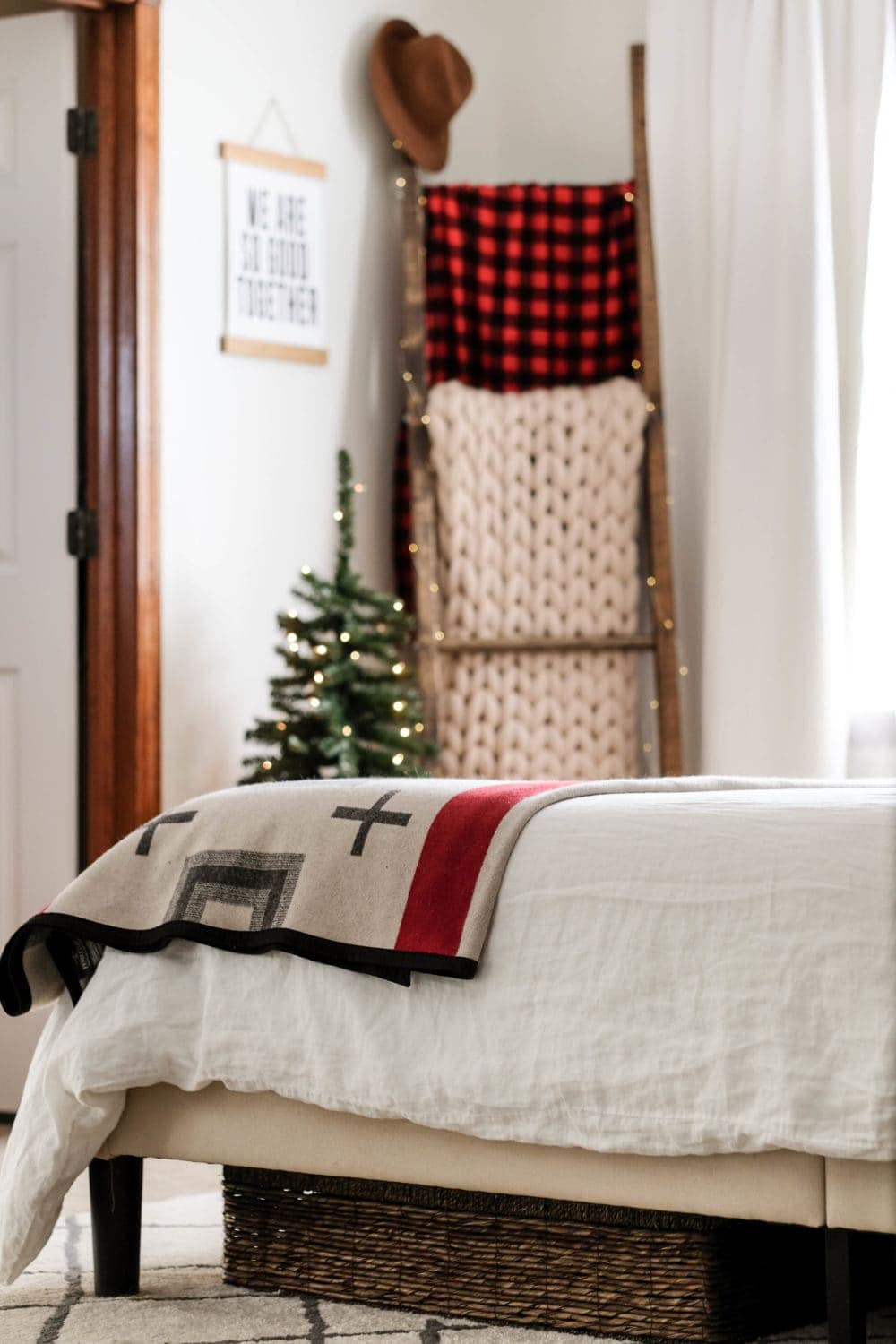 Christmas Bedroom Decor Ideas You Ll Want To Copy This Year