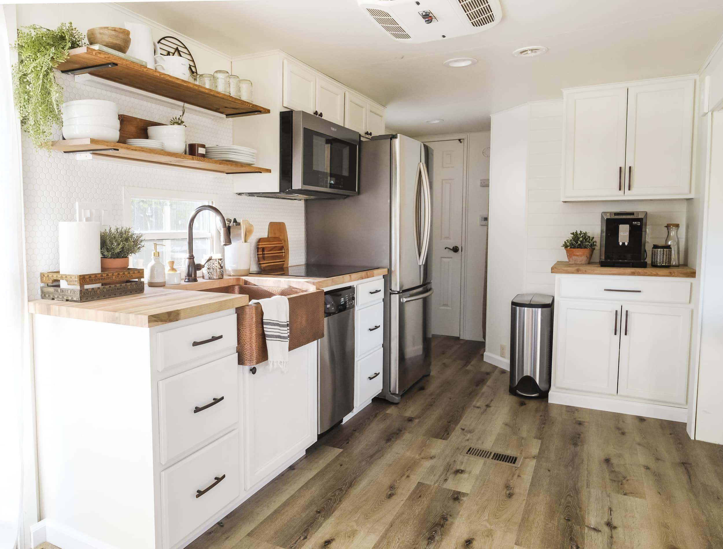 PROJECT OF THE WEEK: A convenient kitchen for campers